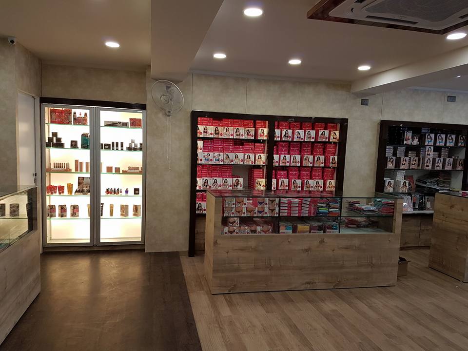 Retail Interior BRAND BUCKET Jamnagar, Gujarat HouseOfDesigner